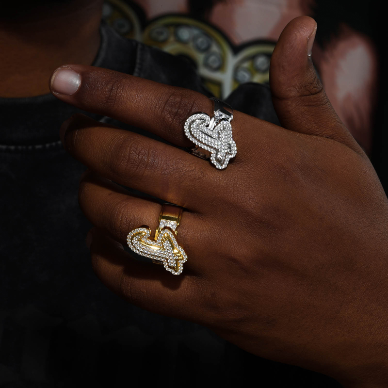 TUHE Buzlu Mozanit Özel Harfli - Statement Cocktail Ring incelemesi ve fiyatı