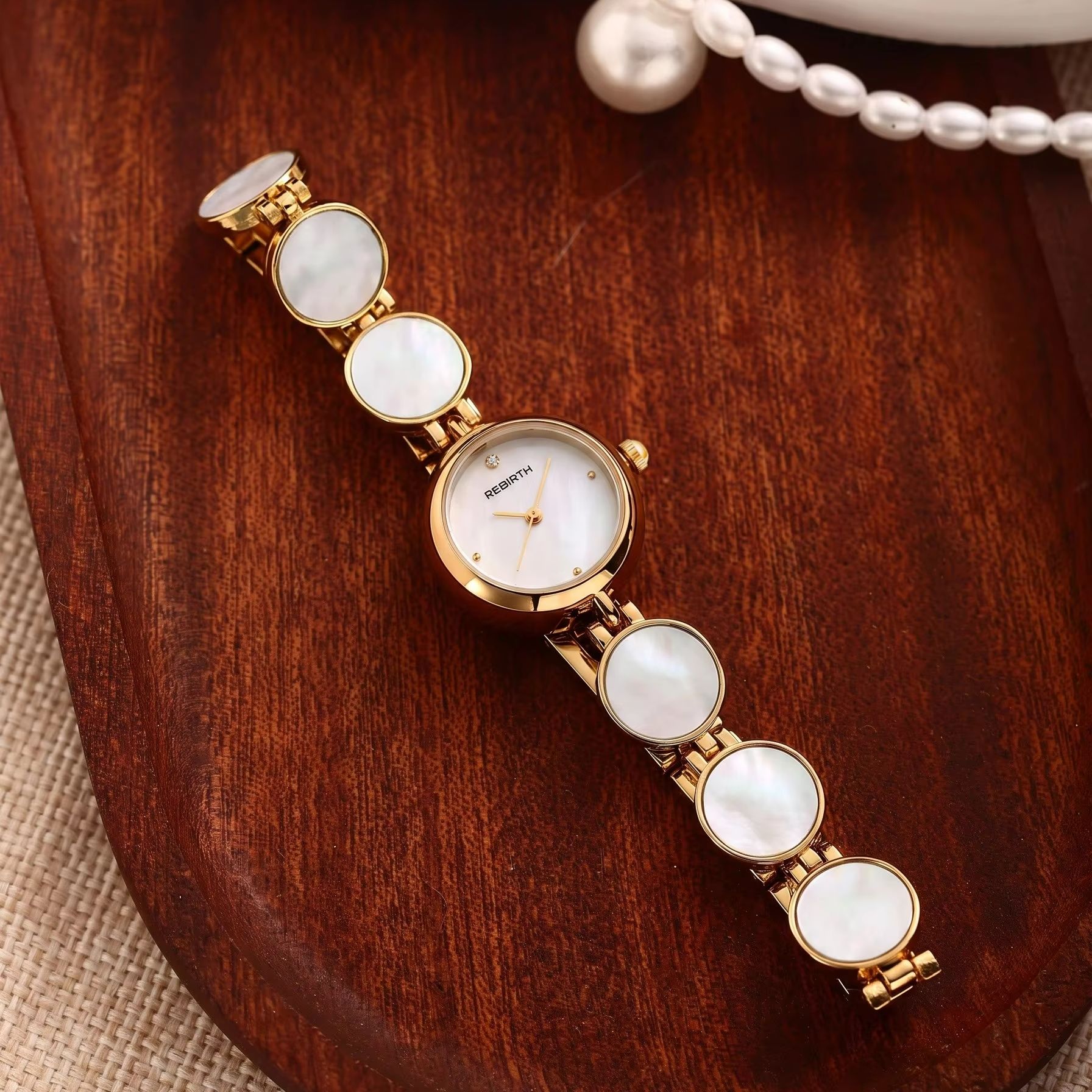 Hafif Lüks Dört Yapraklı Yonca - Jewelry Like Watches incelemesi ve fiyatı